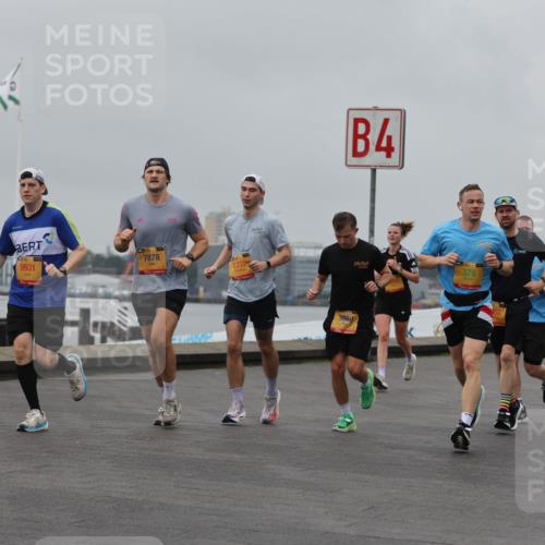 13.09.2026 - Kiel Lauf Andreas Tolksdorf http://msf.ph/oto/10456129 13.09.2026 11:56:45 Kiellinie 9931, 7878, 1315, 1, 4, 3880, 375, 68 meine-sportfotos.de