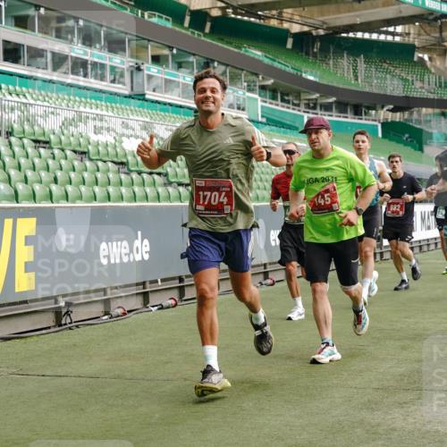 13.09.2026 - 21. swb-Marathon Bremen Michael Burmester http://msf.ph/oto/10456130 13.09.2026 12:53:20 Laufen im Stadion 102, 107, 145, 235, 313, 376, 472, 541, 560, 615, 616, 675, 683, 696, 740, 755, 792, 816, 827, 863, 982, 985, 987, 1033, 1056, 1076, 1207, 1232, 1252, 1297, 1419, 1433, 1445, 1468, 1492, 1528, 1542, 1551, 1646, 1664, 1704, 1707, 1814, 1955, 2007, 2008, 2043, 2055, 2203, 2280, 2350, 2362, 2401, 2422, 2454, 2480, 2498, 2499, 2623, 2701, 2767, 2820, 2858, 2882, 2913, 2971, 2997, 3085, 3149, 3236, 3336, 3362, 3413, 3448, 3566, 3830, 3899, 3988, 4283, 4475, 4573, 4605, 5152 meine-sportfotos.de