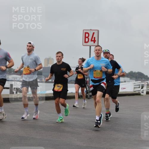 13.09.2026 - Kiel Lauf Andreas Tolksdorf http://msf.ph/oto/10456141 13.09.2026 11:56:46 Kiellinie 7878, 1315, 3880, 4, 8017, 375, 5283 meine-sportfotos.de