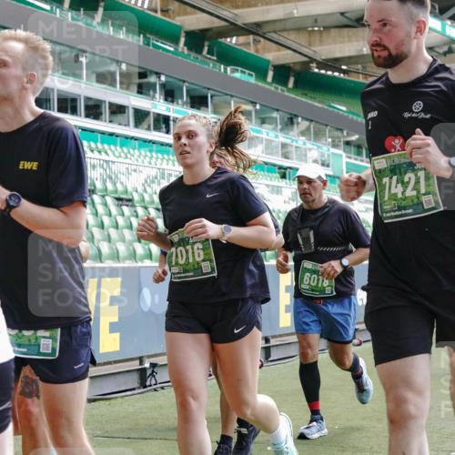 13.09.2026 - 21. swb-Marathon Bremen Michael Burmester http://msf.ph/oto/10456146 13.09.2026 13:11:11 Laufen im Stadion 164, 265, 373, 448, 581, 703, 843, 869, 984, 1113, 1180, 1435, 1738, 1849, 1851, 1855, 1867, 1894, 1936, 1952, 1967, 2202, 2248, 2268, 2281, 2284, 2299, 2330, 2333, 2339, 2342, 2353, 2375, 2426, 2432, 2443, 2530, 2531, 2553, 2573, 2589, 2654, 2659, 2669, 2673, 2682, 2714, 2717, 2784, 2785, 2804, 2819, 2822, 2836, 2850, 2907, 2920, 2932, 2976, 3026, 3027, 3063, 3079, 3082, 3086, 3089, 3122, 3159, 3174, 3207, 3208, 3291, 3328, 3349, 3352, 3370, 3409, 3410, 3470, 3549, 551 meine-sportfotos.de