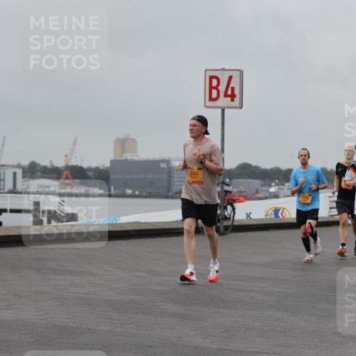 13.09.2026 - Kiel Lauf Andreas Tolksdorf http://msf.ph/oto/10456212 13.09.2026 11:56:51 Kiellinie 4, 324, 1145 meine-sportfotos.de