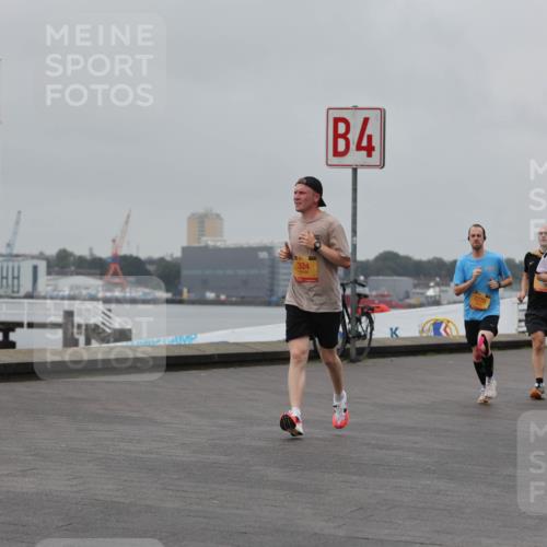 13.09.2026 - Kiel Lauf Andreas Tolksdorf http://msf.ph/oto/10456214 13.09.2026 11:56:51 Kiellinie 4, 324, 1145 meine-sportfotos.de