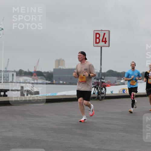 13.09.2026 - Kiel Lauf Andreas Tolksdorf http://msf.ph/oto/10456222 13.09.2026 11:56:51 Kiellinie 4, 324, 2270, 1145 meine-sportfotos.de