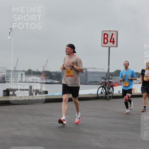 13.09.2026 - Kiel Lauf Andreas Tolksdorf http://msf.ph/oto/10456246 13.09.2026 11:56:51 Kiellinie 4, 324, 2270, 1145 meine-sportfotos.de