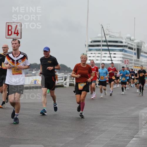 13.09.2026 - Kiel Lauf Andreas Tolksdorf http://msf.ph/oto/10456251 13.09.2026 11:56:53 Kiellinie 4, 2270, 1145, 3 meine-sportfotos.de
