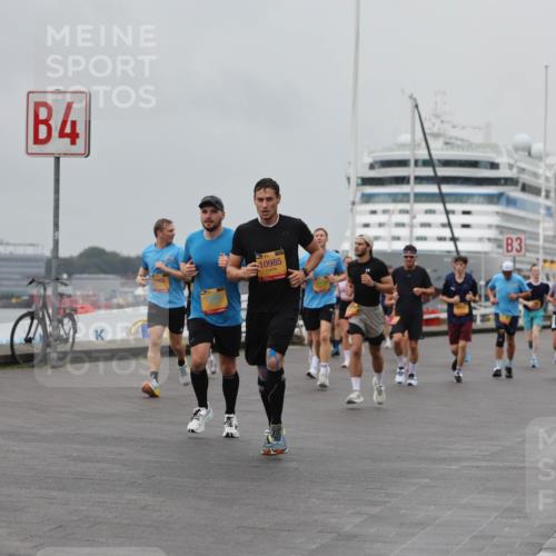 13.09.2026 - Kiel Lauf Andreas Tolksdorf http://msf.ph/oto/10456349 13.09.2026 11:57:00 Kiellinie 4, 7771, 9903, 10985, 3 meine-sportfotos.de