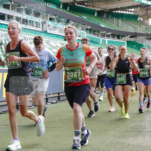 13.09.2026 - 21. swb-Marathon Bremen Michael Burmester http://msf.ph/oto/10456353 13.09.2026 13:11:15 Laufen im Stadion 265, 373, 581, 703, 843, 869, 984, 1113, 1180, 1435, 1738, 1849, 1851, 1855, 1867, 1894, 1936, 1952, 1967, 2202, 2248, 2268, 2281, 2284, 2299, 2330, 2333, 2339, 2342, 2353, 2375, 2426, 2432, 2443, 2530, 2531, 2553, 2589, 2654, 2659, 2669, 2673, 2682, 2714, 2717, 2784, 2785, 2804, 2819, 2822, 2836, 2850, 2907, 2920, 2932, 2976, 3026, 3027, 3063, 3079, 3082, 3086, 3089, 3122, 3159, 3174, 3207, 3208, 3291, 3328, 3349, 3352, 3370, 3409, 3410, 3470, 3549, 551 meine-sportfotos.de