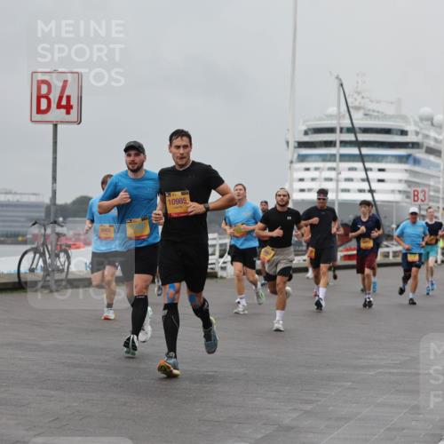 13.09.2026 - Kiel Lauf Andreas Tolksdorf http://msf.ph/oto/10456371 13.09.2026 11:57:01 Kiellinie 4, 9903, 10985, 3 meine-sportfotos.de