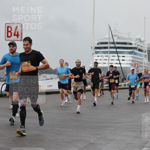 13.09.2026 - Kiel Lauf Andreas Tolksdorf http://msf.ph/oto/10456374 13.09.2026 11:57:02 Kiellinie 4, 10985, 2083, 3 meine-sportfotos.de