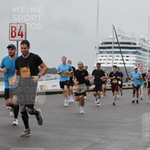 13.09.2026 - Kiel Lauf Andreas Tolksdorf http://msf.ph/oto/10456379 13.09.2026 11:57:02 Kiellinie 4, 10985, 2083, 3 meine-sportfotos.de