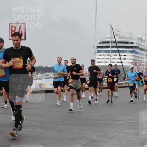 13.09.2026 - Kiel Lauf Andreas Tolksdorf http://msf.ph/oto/10456382 13.09.2026 11:57:02 Kiellinie 4, 0985, 3 meine-sportfotos.de