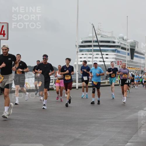 13.09.2026 - Kiel Lauf Andreas Tolksdorf http://msf.ph/oto/10456418 13.09.2026 11:57:04 Kiellinie 4, 083, 6502, 3 meine-sportfotos.de