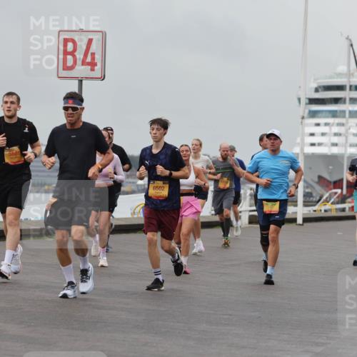 13.09.2026 - Kiel Lauf Andreas Tolksdorf http://msf.ph/oto/10456427 13.09.2026 11:57:06 Kiellinie 5881, 4, 6502, 1251, 3 meine-sportfotos.de