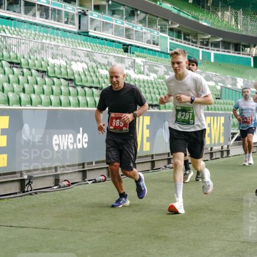 13.09.2026 - 21. swb-Marathon Bremen Michael Burmester http://msf.ph/oto/10456430 13.09.2026 12:53:31 Laufen im Stadion 102, 107, 145, 189, 313, 376, 385, 472, 481, 541, 560, 615, 616, 666, 675, 683, 696, 740, 755, 792, 816, 827, 982, 985, 987, 1033, 1056, 1076, 1207, 1232, 1252, 1297, 1419, 1433, 1445, 1468, 1528, 1542, 1551, 1631, 1646, 1658, 1664, 1704, 1707, 1814, 2007, 2043, 2055, 2203, 2280, 2350, 2362, 2401, 2422, 2454, 2480, 2498, 2499, 2623, 2701, 2767, 2820, 2824, 2858, 2882, 2913, 2962, 2971, 2997, 3054, 3085, 3149, 3236, 3336, 3362, 3413, 3448, 3830, 3988, 4283, 4475, 4605 meine-sportfotos.de