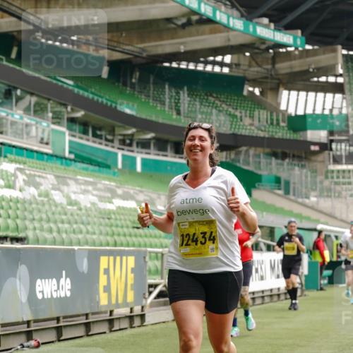 13.09.2026 - 21. swb-Marathon Bremen Michael Burmester http://msf.ph/oto/10456433 13.09.2026 10:33:11 Laufen im Stadion 10018, 10067, 10078, 10166, 10184, 10203, 10211, 10226, 10236, 10243, 10246, 10249, 10255, 10256, 10297, 10300, 10322, 10355, 10365, 10372, 10374, 10379, 10383, 10394, 10408, 10410, 10423, 10428, 10443, 10486, 10494, 10503, 10517, 10518, 10530, 10540, 10543, 10550, 10565, 10578, 10604, 10608, 10646, 10670, 10673, 10675, 10687, 10690, 10691, 10699, 10703, 10707, 10721, 10725, 10728, 10745, 10749, 10750, 10771, 10772, 10787, 10788, 10794, 10809 meine-sportfotos.de