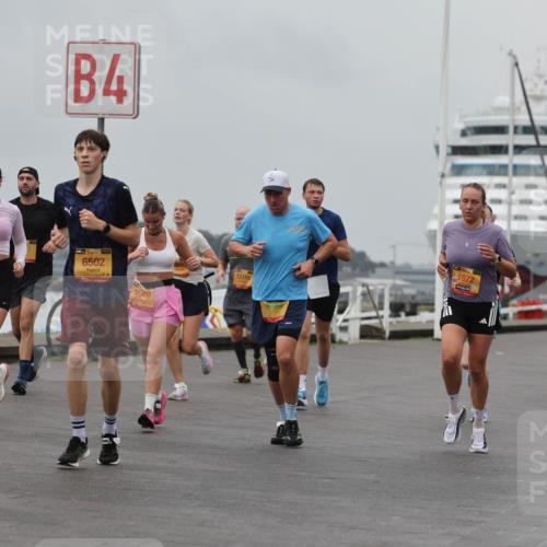 13.09.2026 - Kiel Lauf Andreas Tolksdorf http://msf.ph/oto/10456446 13.09.2026 11:57:07 Kiellinie 4, 6502, 78, 12518, 4554, 1972, 3 meine-sportfotos.de