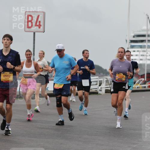 13.09.2026 - Kiel Lauf Andreas Tolksdorf http://msf.ph/oto/10456474 13.09.2026 11:57:08 Kiellinie 6502, 4, 1972, 3 meine-sportfotos.de