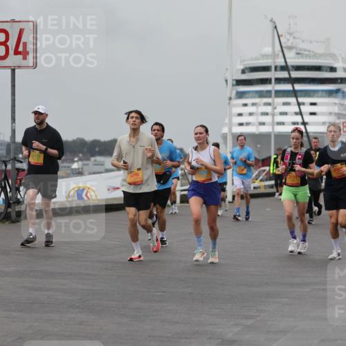 13.09.2026 - Kiel Lauf Andreas Tolksdorf http://msf.ph/oto/10456508 13.09.2026 11:57:22 Kiellinie 4, 5707, 8698, 3171, 286, 3 meine-sportfotos.de