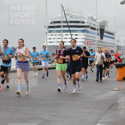 13.09.2026 - Kiel Lauf Andreas Tolksdorf http://msf.ph/oto/10456531 13.09.2026 11:57:23 Kiellinie 4, 8698, 3171, 2860, 3 meine-sportfotos.de