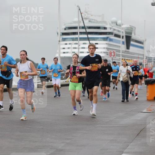 13.09.2026 - Kiel Lauf Andreas Tolksdorf http://msf.ph/oto/10456535 13.09.2026 11:57:23 Kiellinie 4, 8698, 3171, 866, 3 meine-sportfotos.de