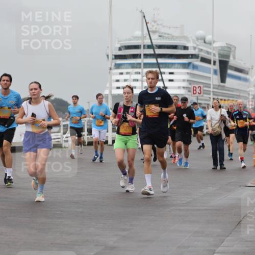 13.09.2026 - Kiel Lauf Andreas Tolksdorf http://msf.ph/oto/10456550 13.09.2026 11:57:23 Kiellinie 4, 8698, 3171, 3 meine-sportfotos.de