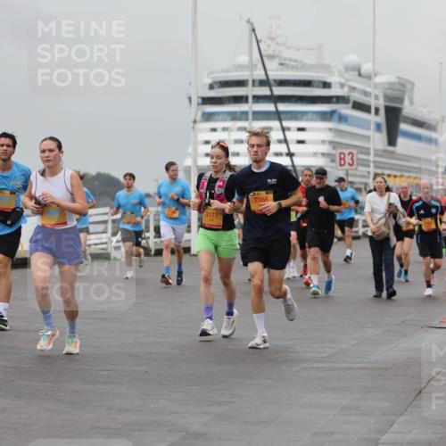 13.09.2026 - Kiel Lauf Andreas Tolksdorf http://msf.ph/oto/10456556 13.09.2026 11:57:23 Kiellinie 4, 8698, 3171, 2866, 3 meine-sportfotos.de