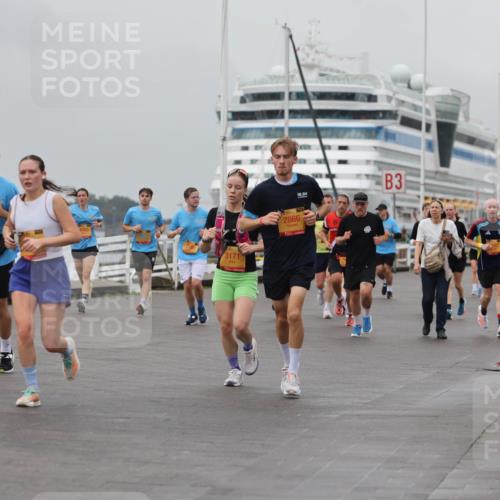 13.09.2026 - Kiel Lauf Andreas Tolksdorf http://msf.ph/oto/10456566 13.09.2026 11:57:24 Kiellinie 4, 8698, 3171, 2866, 3 meine-sportfotos.de