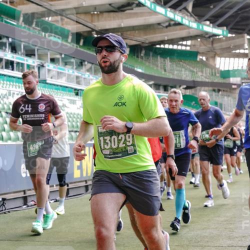 13.09.2026 - 21. swb-Marathon Bremen Michael Burmester http://msf.ph/oto/10456585 13.09.2026 13:11:19 Laufen im Stadion 265, 373, 581, 703, 843, 869, 984, 1113, 1180, 1226, 1435, 1738, 1849, 1851, 1855, 1867, 1894, 1936, 1952, 1967, 2202, 2248, 2268, 2281, 2284, 2299, 2330, 2333, 2339, 2342, 2353, 2375, 2377, 2426, 2432, 2443, 2530, 2531, 2553, 2589, 2654, 2659, 2669, 2673, 2682, 2714, 2784, 2785, 2804, 2819, 2822, 2836, 2850, 2907, 2920, 2932, 2976, 3026, 3027, 3063, 3079, 3082, 3086, 3089, 3122, 3159, 3174, 3207, 3208, 3308, 3328, 3349, 3352, 3370, 3409, 3410, 3470, 3549, 551 meine-sportfotos.de