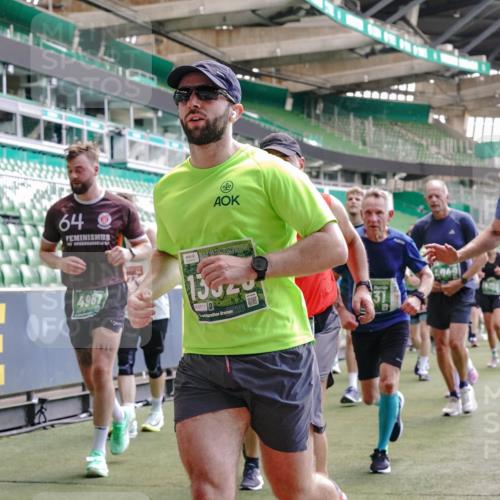 13.09.2026 - 21. swb-Marathon Bremen Michael Burmester http://msf.ph/oto/10456602 13.09.2026 13:11:19 Laufen im Stadion 265, 373, 581, 703, 843, 869, 984, 1113, 1180, 1226, 1435, 1738, 1849, 1851, 1855, 1867, 1894, 1936, 1952, 1967, 2202, 2248, 2268, 2281, 2284, 2299, 2330, 2333, 2339, 2342, 2353, 2375, 2377, 2426, 2432, 2443, 2530, 2531, 2553, 2589, 2654, 2659, 2669, 2673, 2682, 2714, 2784, 2785, 2804, 2819, 2822, 2836, 2850, 2907, 2920, 2932, 2976, 3026, 3027, 3063, 3079, 3082, 3086, 3089, 3122, 3159, 3174, 3207, 3208, 3308, 3328, 3349, 3352, 3370, 3409, 3410, 3470, 3549, 551 meine-sportfotos.de