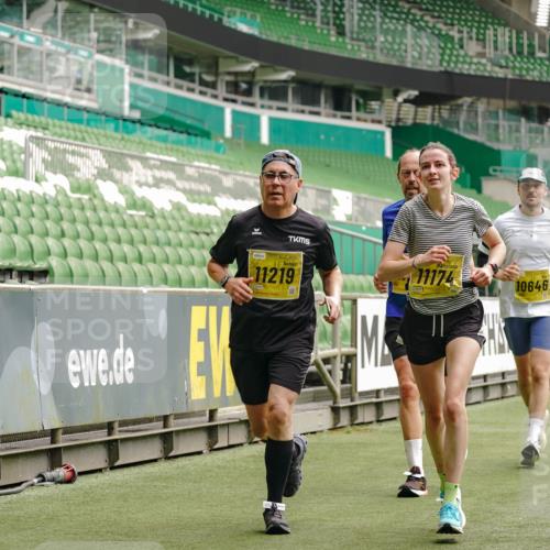 13.09.2026 - 21. swb-Marathon Bremen Michael Burmester http://msf.ph/oto/10456628 13.09.2026 10:33:18 Laufen im Stadion 10018, 10067, 10078, 10166, 10184, 10203, 10211, 10226, 10236, 10240, 10243, 10246, 10249, 10255, 10256, 10297, 10300, 10322, 10355, 10365, 10372, 10374, 10379, 10383, 10394, 10408, 10410, 10423, 10428, 10443, 10486, 10494, 10503, 10517, 10518, 10530, 10540, 10550, 10565, 10578, 10604, 10646, 10668, 10670, 10673, 10675, 10687, 10690, 10691, 10699, 10703, 10707, 10721, 10728, 10745, 10749, 10750, 10771, 10772, 10787, 10788, 10794, 10809, 10857 meine-sportfotos.de