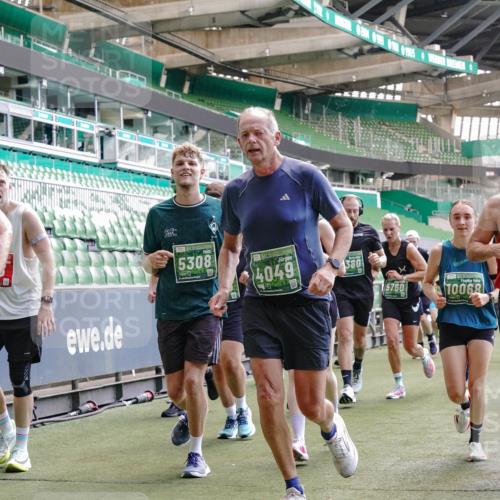 13.09.2026 - 21. swb-Marathon Bremen Michael Burmester http://msf.ph/oto/10456711 13.09.2026 13:11:21 Laufen im Stadion 265, 373, 581, 703, 843, 984, 1113, 1180, 1226, 1435, 1738, 1849, 1851, 1855, 1867, 1894, 1936, 1952, 1967, 2202, 2248, 2268, 2281, 2284, 2299, 2330, 2333, 2339, 2342, 2353, 2375, 2377, 2398, 2426, 2432, 2443, 2530, 2531, 2553, 2589, 2654, 2659, 2669, 2673, 2682, 2714, 2784, 2785, 2804, 2819, 2822, 2836, 2850, 2907, 2920, 2932, 2976, 3026, 3027, 3063, 3079, 3082, 3089, 3122, 3159, 3174, 3207, 3208, 3308, 3328, 3349, 3352, 3370, 3409, 3410, 3470, 3549, 551 meine-sportfotos.de