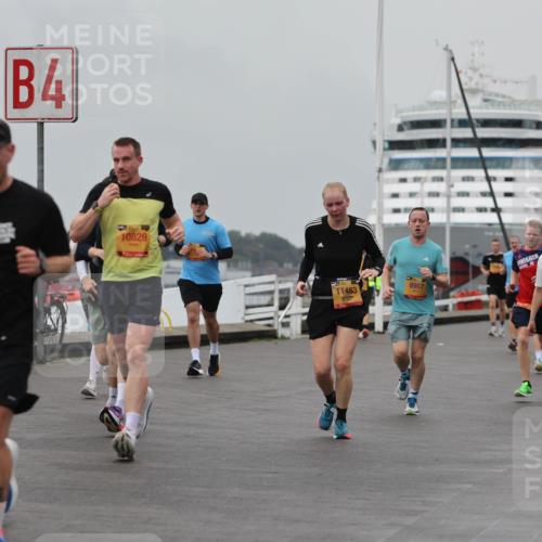 13.09.2026 - Kiel Lauf Andreas Tolksdorf http://msf.ph/oto/10456728 13.09.2026 11:57:31 Kiellinie 4, 10829, 11483, 8957, 3 meine-sportfotos.de