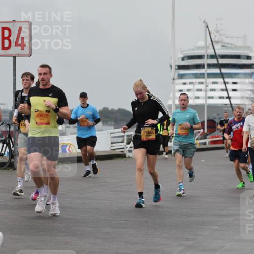 13.09.2026 - Kiel Lauf Andreas Tolksdorf http://msf.ph/oto/10456743 13.09.2026 11:57:31 Kiellinie 4, 128, 10829, 11483, 8957, 3 meine-sportfotos.de