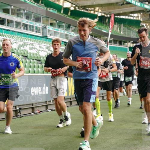 13.09.2026 - 21. swb-Marathon Bremen Michael Burmester http://msf.ph/oto/10456757 13.09.2026 12:53:38 Laufen im Stadion 102, 107, 145, 189, 313, 376, 385, 461, 472, 481, 541, 560, 615, 616, 666, 675, 683, 696, 740, 755, 792, 816, 827, 982, 985, 987, 1033, 1056, 1076, 1207, 1252, 1297, 1419, 1433, 1445, 1468, 1528, 1542, 1551, 1631, 1646, 1658, 1664, 1704, 1707, 1814, 2007, 2043, 2055, 2203, 2280, 2350, 2362, 2401, 2422, 2454, 2480, 2498, 2499, 2623, 2701, 2767, 2820, 2824, 2858, 2882, 2913, 2962, 2971, 2997, 3054, 3085, 3149, 3236, 3336, 3357, 3362, 3413, 3448, 3988, 4283, 4605 meine-sportfotos.de