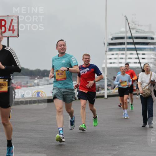 13.09.2026 - Kiel Lauf Andreas Tolksdorf http://msf.ph/oto/10456803 13.09.2026 11:57:34 Kiellinie 4, 11483, 8957, 2025, 3 meine-sportfotos.de
