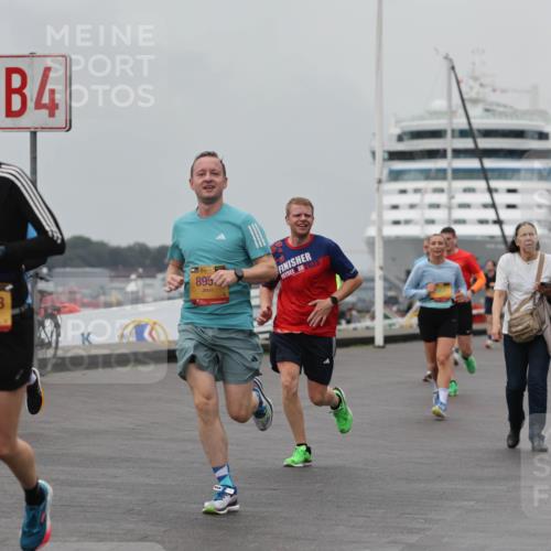 13.09.2026 - Kiel Lauf Andreas Tolksdorf http://msf.ph/oto/10456807 13.09.2026 11:57:34 Kiellinie 4, 11483, 39, 895, 2025, 3 meine-sportfotos.de