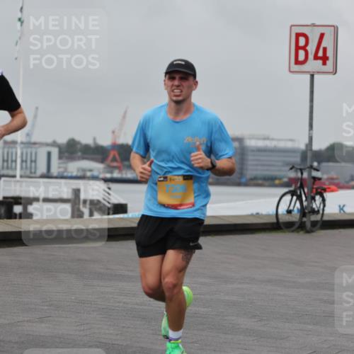 13.09.2026 - Kiel Lauf Andreas Tolksdorf http://msf.ph/oto/10456940 13.09.2026 11:58:01 Kiellinie 4 meine-sportfotos.de