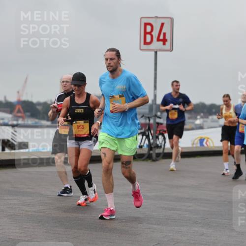 13.09.2026 - Kiel Lauf Andreas Tolksdorf http://msf.ph/oto/10456975 13.09.2026 11:58:05 Kiellinie 10606, 98, 855, 4, 3638 meine-sportfotos.de