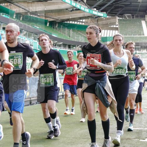 13.09.2026 - 21. swb-Marathon Bremen Michael Burmester http://msf.ph/oto/10457066 13.09.2026 13:11:27 Laufen im Stadion 265, 373, 581, 703, 843, 984, 1113, 1226, 1435, 1738, 1849, 1851, 1855, 1867, 1894, 1936, 1952, 1967, 2202, 2248, 2268, 2281, 2284, 2299, 2330, 2333, 2336, 2339, 2342, 2353, 2375, 2377, 2398, 2426, 2432, 2443, 2530, 2531, 2553, 2589, 2654, 2659, 2669, 2673, 2682, 2784, 2785, 2804, 2819, 2822, 2836, 2850, 2907, 2932, 2976, 3026, 3027, 3079, 3082, 3089, 3122, 3143, 3159, 3174, 3207, 3208, 3308, 3328, 3349, 3352, 3370, 3409, 3410, 3470, 3549, 551 meine-sportfotos.de