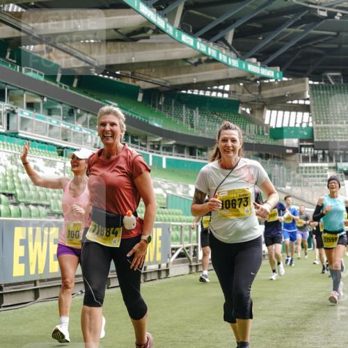 13.09.2026 - 21. swb-Marathon Bremen Michael Burmester http://msf.ph/oto/10457088 13.09.2026 10:33:26 Laufen im Stadion 10018, 10067, 10078, 10166, 10177, 10184, 10203, 10211, 10226, 10236, 10240, 10243, 10246, 10249, 10254, 10256, 10297, 10300, 10322, 10355, 10365, 10372, 10374, 10379, 10383, 10394, 10408, 10410, 10415, 10423, 10428, 10443, 10460, 10486, 10494, 10517, 10518, 10530, 10540, 10550, 10565, 10578, 10604, 10646, 10668, 10670, 10673, 10675, 10687, 10690, 10691, 10699, 10703, 10707, 10721, 10728, 10745, 10749, 10750, 10771, 10772, 10787, 10788, 10794, 10809, 10857 meine-sportfotos.de