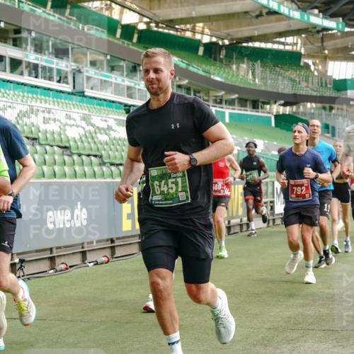 13.09.2026 - 21. swb-Marathon Bremen Michael Burmester http://msf.ph/oto/10457097 13.09.2026 12:53:46 Laufen im Stadion 102, 107, 145, 161, 189, 313, 376, 385, 461, 472, 481, 541, 560, 615, 616, 666, 675, 683, 696, 740, 755, 792, 816, 827, 982, 985, 987, 1033, 1056, 1076, 1207, 1252, 1297, 1419, 1433, 1445, 1468, 1528, 1542, 1551, 1631, 1646, 1658, 1664, 1704, 1707, 1814, 2007, 2043, 2055, 2203, 2280, 2350, 2362, 2401, 2422, 2454, 2480, 2499, 2623, 2701, 2767, 2801, 2820, 2824, 2858, 2882, 2913, 2962, 2971, 2997, 3012, 3054, 3149, 3236, 3336, 3357, 3362, 3413, 3448, 4605 meine-sportfotos.de