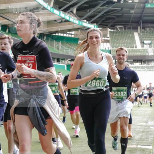 13.09.2026 - 21. swb-Marathon Bremen Michael Burmester http://msf.ph/oto/10457120 13.09.2026 13:11:27 Laufen im Stadion 265, 373, 581, 703, 843, 984, 1113, 1226, 1435, 1738, 1849, 1851, 1855, 1867, 1894, 1936, 1952, 1967, 2202, 2248, 2268, 2281, 2284, 2299, 2330, 2333, 2336, 2339, 2342, 2353, 2375, 2377, 2398, 2426, 2432, 2443, 2530, 2531, 2553, 2589, 2654, 2659, 2669, 2673, 2682, 2784, 2785, 2804, 2819, 2822, 2836, 2850, 2907, 2932, 2976, 3026, 3027, 3079, 3082, 3089, 3122, 3143, 3159, 3174, 3207, 3208, 3308, 3328, 3349, 3352, 3370, 3409, 3410, 3470, 3549, 551 meine-sportfotos.de