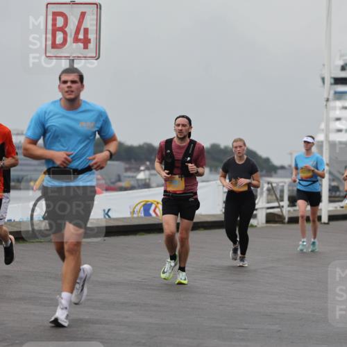 13.09.2026 - Kiel Lauf Andreas Tolksdorf http://msf.ph/oto/10457130 13.09.2026 11:58:12 Kiellinie 4 meine-sportfotos.de
