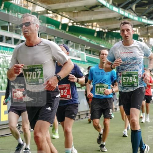 13.09.2026 - 21. swb-Marathon Bremen Michael Burmester http://msf.ph/oto/10457183 13.09.2026 12:53:48 Laufen im Stadion 102, 107, 145, 161, 189, 313, 376, 385, 461, 472, 481, 541, 560, 615, 616, 666, 675, 683, 696, 740, 755, 792, 816, 827, 982, 985, 987, 1033, 1056, 1076, 1207, 1252, 1297, 1419, 1433, 1445, 1468, 1528, 1542, 1551, 1631, 1646, 1658, 1664, 1704, 1707, 1814, 2007, 2043, 2055, 2203, 2280, 2350, 2362, 2401, 2422, 2454, 2480, 2499, 2623, 2701, 2767, 2801, 2820, 2824, 2858, 2882, 2913, 2962, 2971, 2997, 3012, 3054, 3149, 3236, 3336, 3357, 3362, 3413, 3448, 4605 meine-sportfotos.de