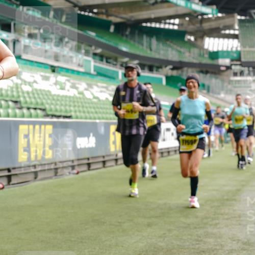 13.09.2026 - 21. swb-Marathon Bremen Michael Burmester http://msf.ph/oto/10457184 13.09.2026 10:33:28 Laufen im Stadion 10018, 10067, 10078, 10166, 10177, 10184, 10203, 10211, 10226, 10236, 10240, 10243, 10246, 10249, 10254, 10256, 10297, 10300, 10322, 10355, 10365, 10372, 10374, 10379, 10383, 10394, 10408, 10410, 10415, 10423, 10428, 10443, 10460, 10486, 10494, 10517, 10518, 10530, 10550, 10565, 10578, 10604, 10646, 10668, 10670, 10673, 10675, 10687, 10690, 10691, 10699, 10700, 10707, 10721, 10728, 10745, 10749, 10750, 10771, 10772, 10787, 10788, 10794, 10809, 10857 meine-sportfotos.de