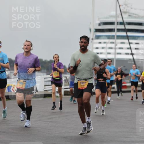13.09.2026 - Kiel Lauf Andreas Tolksdorf http://msf.ph/oto/10457224 13.09.2026 11:58:15 Kiellinie 4, 1074, 1957, 3 meine-sportfotos.de