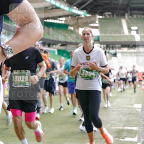13.09.2026 - 21. swb-Marathon Bremen Michael Burmester http://msf.ph/oto/10457271 13.09.2026 13:11:30 Laufen im Stadion 265, 373, 581, 703, 843, 984, 1113, 1226, 1435, 1738, 1849, 1851, 1855, 1867, 1894, 1936, 1952, 1967, 2202, 2248, 2268, 2281, 2284, 2299, 2330, 2333, 2336, 2339, 2342, 2353, 2375, 2377, 2398, 2426, 2432, 2443, 2530, 2531, 2553, 2589, 2654, 2659, 2669, 2673, 2682, 2784, 2804, 2819, 2822, 2836, 2850, 2907, 2932, 2976, 3026, 3027, 3079, 3082, 3089, 3122, 3143, 3159, 3174, 3207, 3208, 3308, 3328, 3349, 3352, 3370, 3409, 3410, 3470, 3549, 551 meine-sportfotos.de