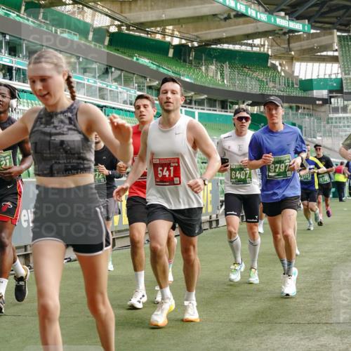 13.09.2026 - 21. swb-Marathon Bremen Michael Burmester http://msf.ph/oto/10457292 13.09.2026 12:53:50 Laufen im Stadion 102, 145, 161, 189, 313, 376, 385, 461, 472, 481, 541, 560, 615, 616, 666, 675, 683, 696, 740, 755, 792, 816, 827, 982, 985, 987, 1033, 1053, 1056, 1076, 1207, 1252, 1297, 1419, 1433, 1445, 1468, 1528, 1542, 1551, 1631, 1646, 1658, 1664, 1704, 1707, 1814, 2007, 2043, 2055, 2203, 2280, 2350, 2362, 2401, 2422, 2454, 2480, 2499, 2623, 2701, 2767, 2801, 2820, 2824, 2858, 2882, 2913, 2962, 2971, 2997, 3012, 3054, 3149, 3206, 3236, 3357, 3362, 3413, 3448, 4605 meine-sportfotos.de