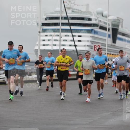 13.09.2026 - Kiel Lauf Andreas Tolksdorf http://msf.ph/oto/10457297 13.09.2026 11:58:19 Kiellinie 275, 2, 9597 meine-sportfotos.de