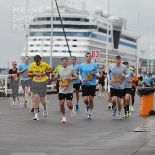 13.09.2026 - Kiel Lauf Andreas Tolksdorf http://msf.ph/oto/10457323 13.09.2026 11:58:20 Kiellinie 275, 3, 739, 9597 meine-sportfotos.de